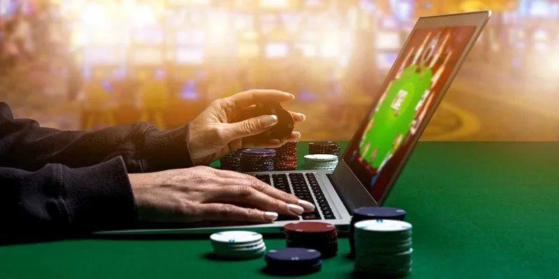 CWIN cung cấp nhiều bàn Poker với mức cược khác nhau, từ phòng thường cho đến bàn VIP. CWIN cung cấp nhiều bàn Poker với mức cược khác nhau, từ phòng thường cho đến bàn VIP.
